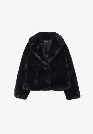 Giacca nera in pelliccia sintetica con colletto a scialle e vestibilità cropped. Texture morbida, senza chiusure e con un profondo lucido. Interno foderato in raso.