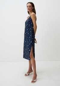 Jimmy Key MIDI WITH V-NECK STRAPS - Vestito casual - dark blue