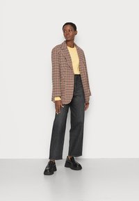 Lindex SWEATER TAYLOR - Camisola - light yellow