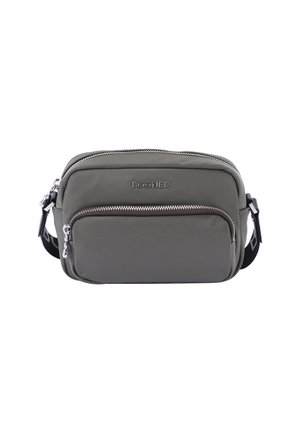 Grå nylon crossbody-väska med dubbla dragkedjefack, justerbar rem och silverfärgad hårdvara. Har en präglad logotyp på framsidan.