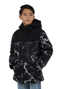 Giacca con motivo marmorizzato bianco e nero, con zip frontale, cappuccio e due tasche con zip, caratterizzata da una texture liscia e una vestibilità rilassata.
