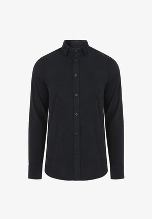 Czarna, długorękawowa koszula zapinana na guziki, wykonana z teksturowanej tkaniny, z klasycznym kołnierzykiem, przodem zapinanym na guziki i okrągłym dołem.