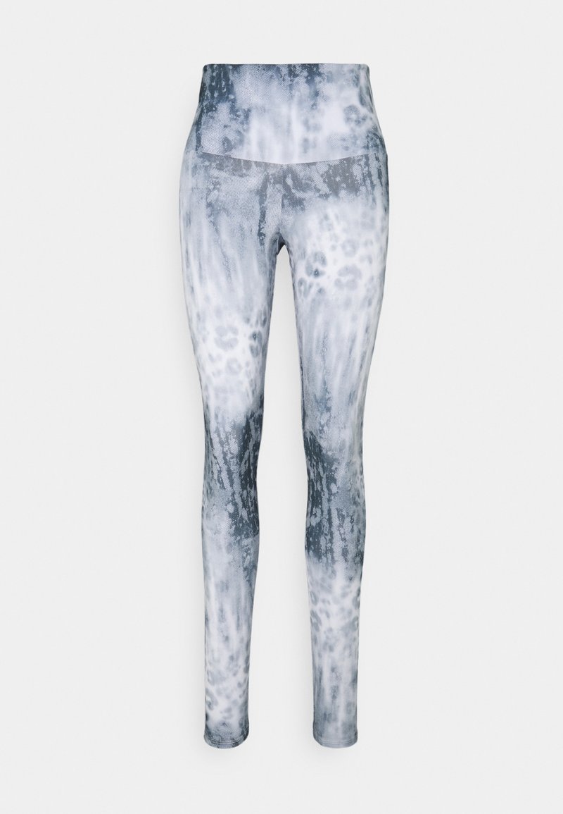 Leggings de cintura alta en un patrón de tie-dye en gris y blanco, con una tela suave y elástica y un diseño ajustado.