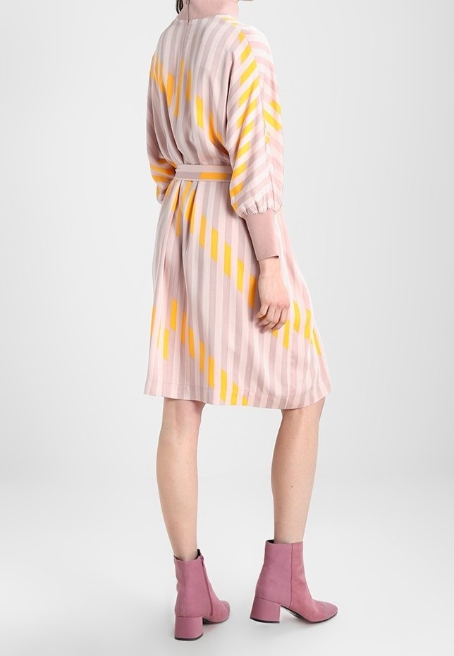Selected Day dress - light pink - (Pre-owned) - Zalando.ie