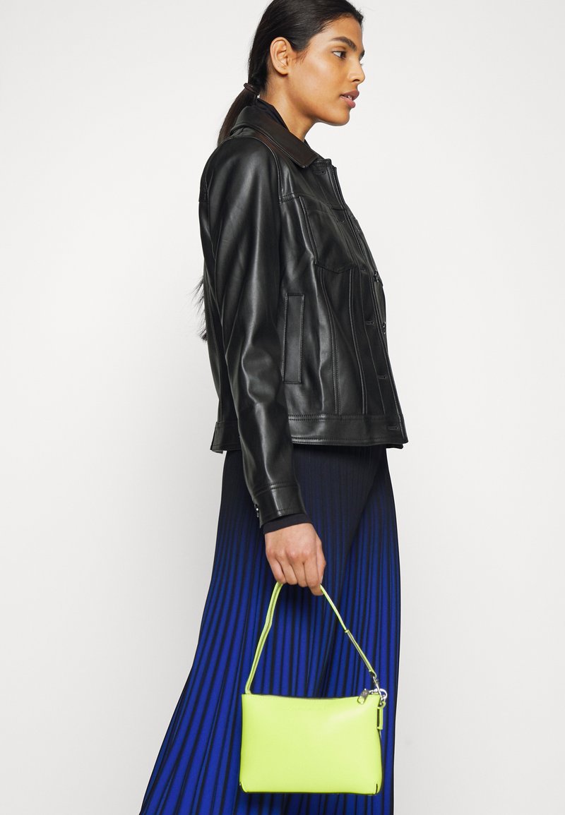 Damen T-Shirts | Marks & Spencer ROLL NECK Langarmshirt black/schwarz - JL54646 Damen T-Shirts | Marks & Spencer ROLL NECK Langarmshirt black/schwarz - JL54646