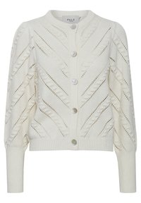 Cardigan blanc en tricot avec un col et des poignets côtelés, fermeture par boutons, et motif texturé avec des découpes diagonales et des points en relief.