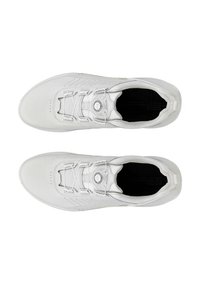Vita sneakers med en strukturerad yta, rund tå, snörning med spänne, perforerade sidor och en dämpad innersula.