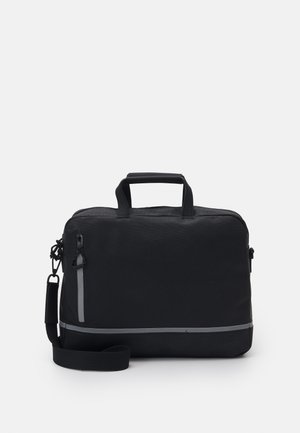 Borsa per laptop nera con forma rettangolare, realizzata in tessuto resistente. Caratterizzata da una maniglia superiore, una tracolla regolabile e una tasca frontale con zip.