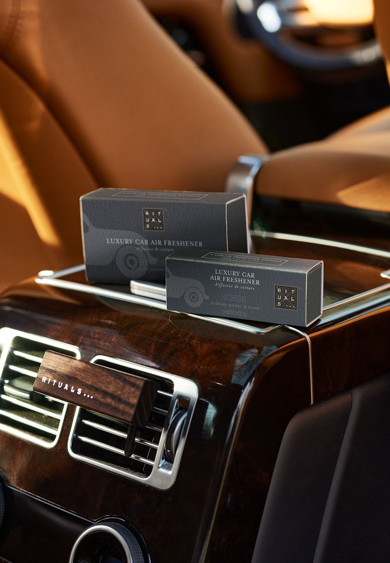 Rituals CAR AIR FRESHENER REFILL - HOMME - WOODY - AMBER & MUSK - Autoduft
