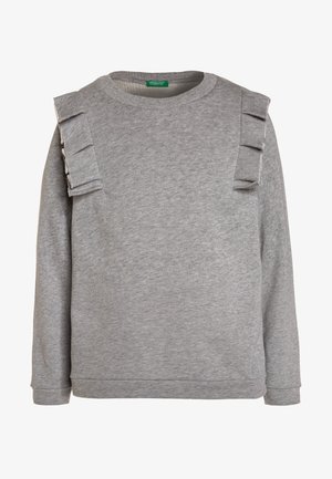 Hellgraues Langarm-Sweatshirt mit Rundhalsausschnitt und gestuften Stoffrüschen auf beiden Schultern, aus weichem Strickmaterial gefertigt.