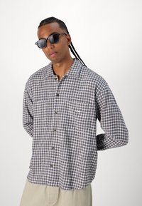 Obey Clothing BIGWIG RADIO  - Shirt - unbleached multi