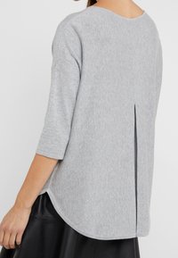 Repeat Neule - grey