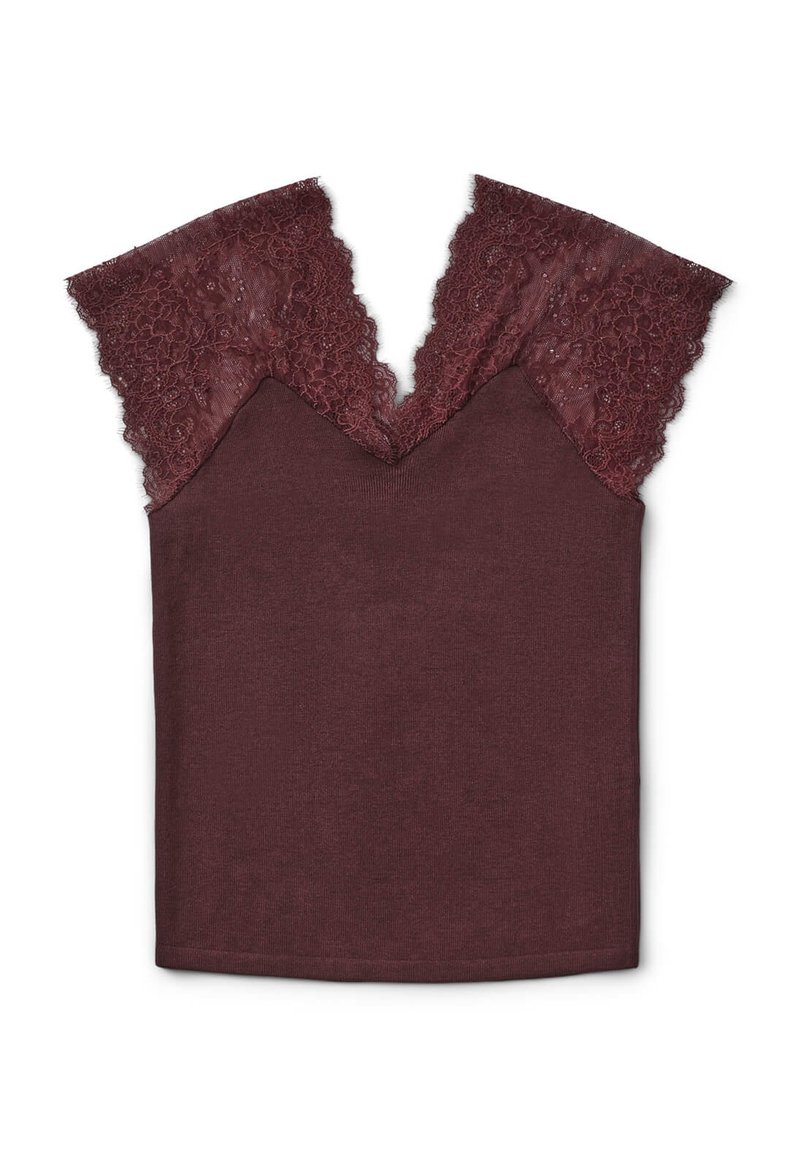 Top in burgundy con pizzo decorativo lungo il girocollo. Il pizzo presenta un motivo floreale e bordi ondulati, aggiungendo texture e dettagli.