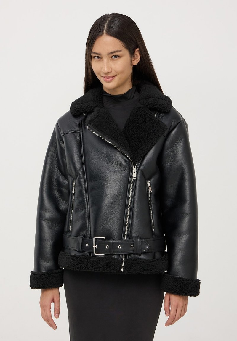 Terranova MONTONE SINTETICO - Giacca in similpelle - nero