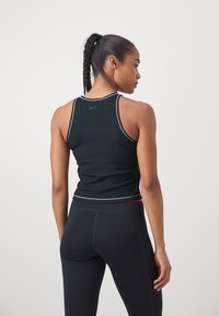 Nike Performance - Top