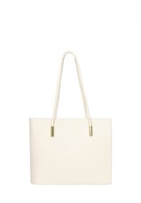 Biała skórzana torba tote z dwoma długimi uchwytami i złotymi elementami ozdobnymi. Teksturowana powierzchnia i prostokątny kształt z otwartym wierzchem.