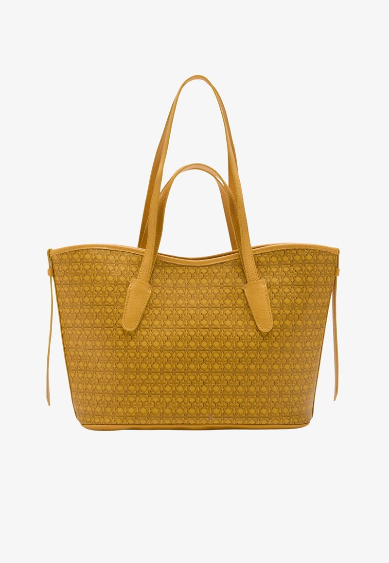 Żółta skórzana torba na ramię z wytłoczonym wzorem, podwójnymi uchwytami i pojemnym designem. Posiada gładką teksturę i starannie wykończone krawędzie.