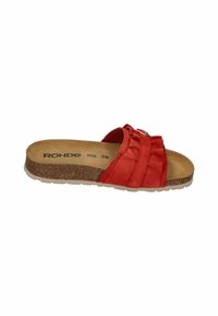 Sandale rouge avec une tige en tissu texturé mettant en avant un design froncé, semelle en liège et semelle extérieure en caoutchouc ; taille 38.