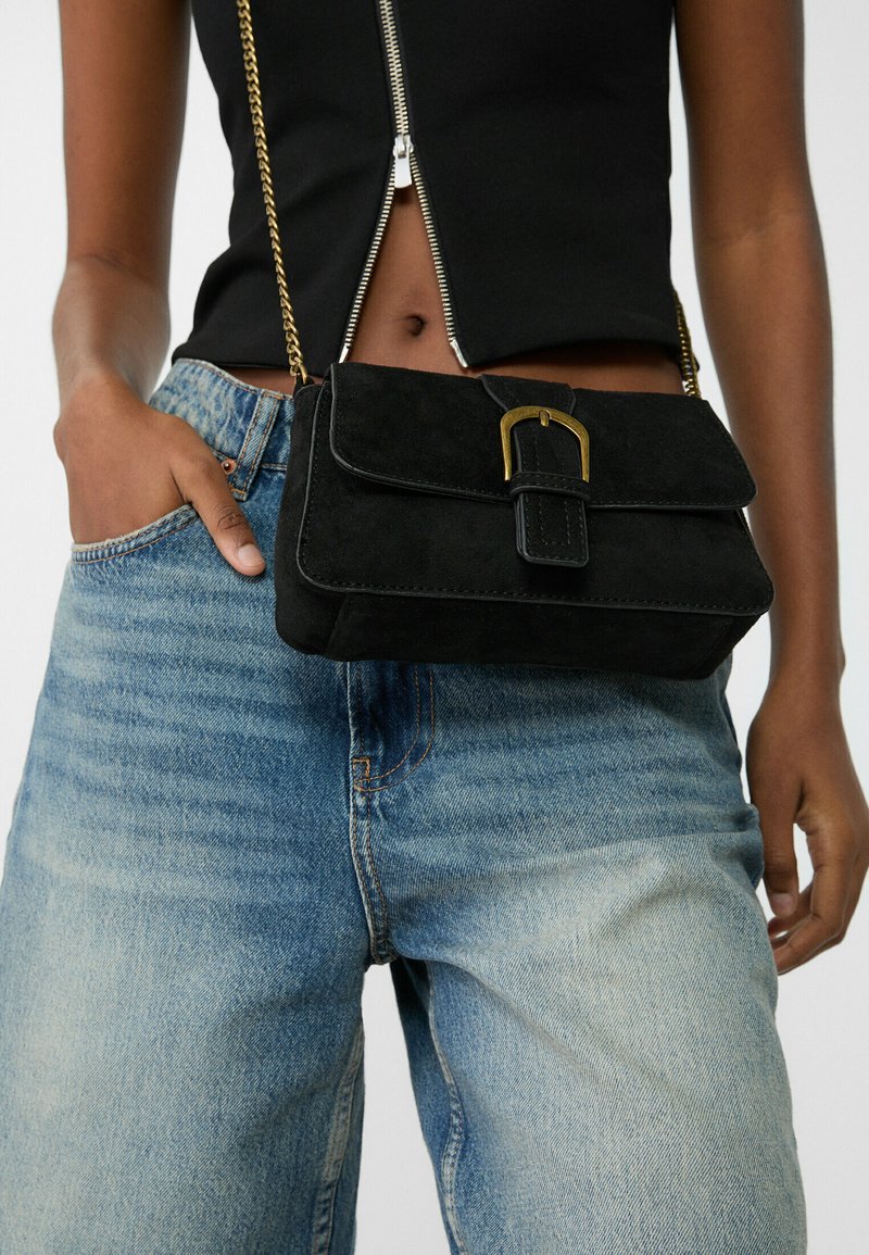 Stradivarius Skuldertasker - black