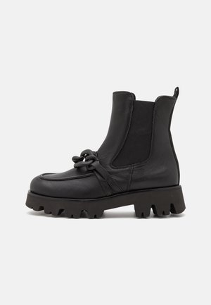Platform ankle boots - black