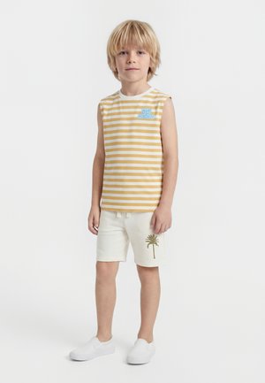 Friboo 3 PIECE SET - SHORTS, VEST & T-SHIRT - Majica kratkih rukava s printom - yellow/dark green/white