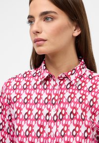 Eterna PRINT REGULAR FIT - Button-down blouse - weinrot
