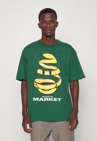 Market MARCHE UNISEX - T-shirt estampada - forest green