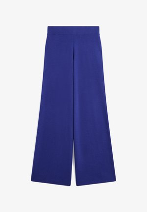 Weite Hose aus lebhaft blauen Stoff, mit glatter Textur und elastischem Bund für Komfort. Einfaches Design ohne Muster oder Akzente.