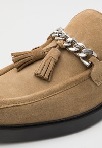 HUGO IKER - Pantofi slip-on - medium beige