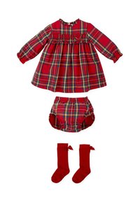 Vestido de cuadros rojos con mangas largas, cuerpo fruncido, braguitas a juego y calcetas rojas hasta la rodilla con lazos. Hecho de un tejido suave.