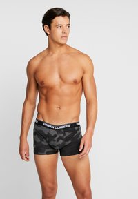 Urban Classics BOXER 2 PACK - Boxer alsónadrág - dark camo