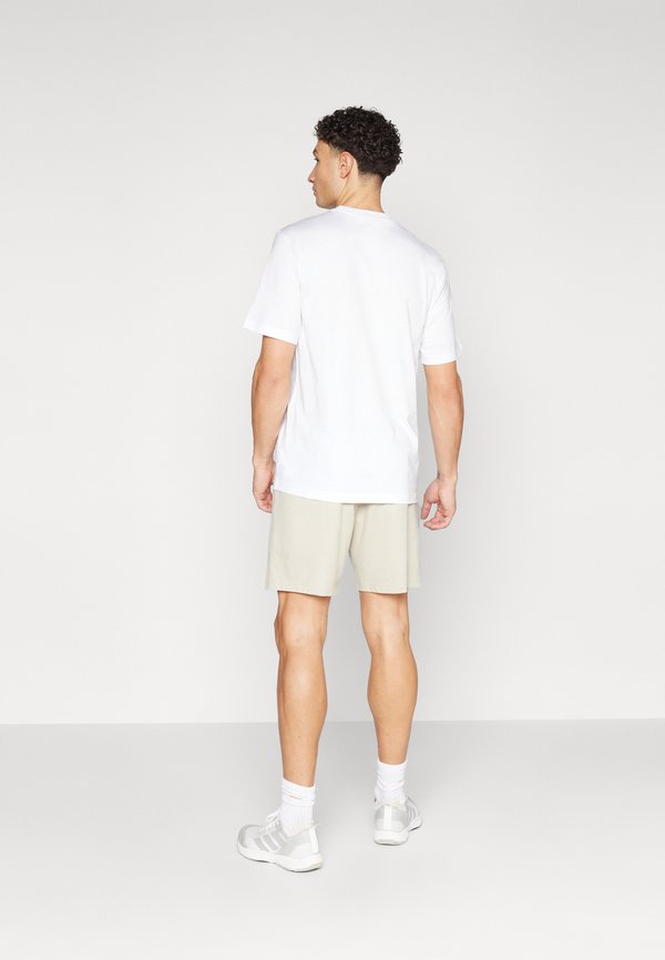 ESSENTIALS LINEAR SINGLE SHORT - Sports shorts3