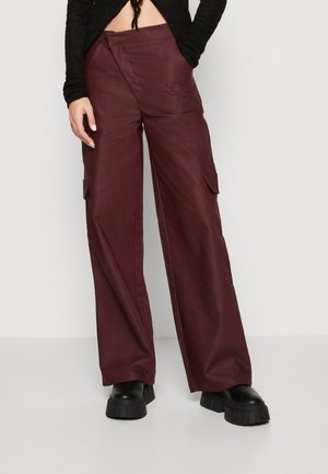 Missy Empire ASYMMETRIC WAISTBAND TROUSERS - Παντελόνι cargo - dark red