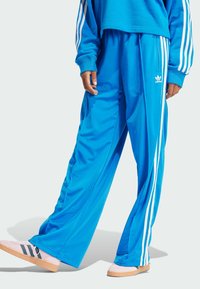 adidas Originals - FIREBIRD LOOSE - Verryttelyhousut - blue bird Pienoiskuva 1