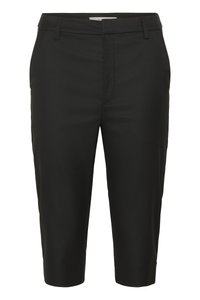 Sorte skræddersyede shorts lavet af et glat stof, med flad front, bæltestropper og en knælang længde med sidelommer.