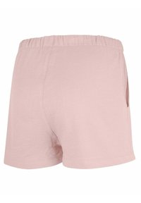 Pantaloni corti di cotone rosa chiaro con una texture morbida, dotati di una vita elastica e tasche laterali. Il design è semplice e casual.