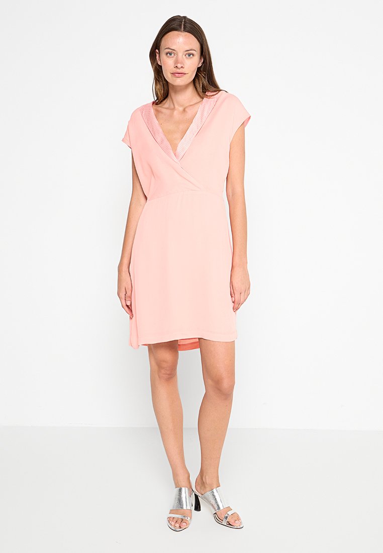 Armani Exchange Jurk roze