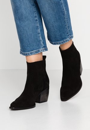 Botines bajos - black