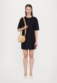Maradji - Cross body bag - natural Thumbnail Image 1