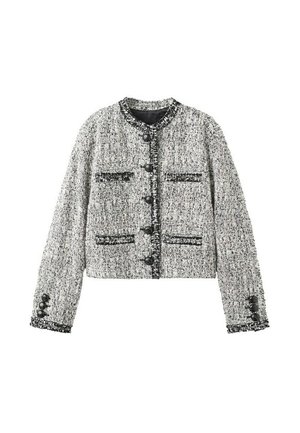 Veste en tweed gris et noir texturée avec col rond, cinq boutons noirs et quatre poches frontales avec détails boutonnés sur les manches.