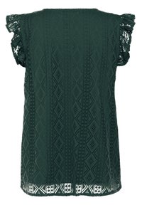 Blouse en dentelle verte avec un motif en losanges texturé, des manches volantées et un ourlet festonné.