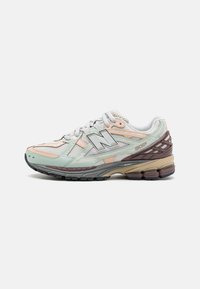 New Balance - 1906 UNISEX - Edzőcipő - clay ash Miniatűr kép 1