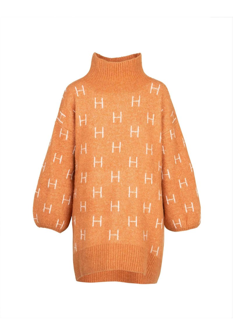 Oranger Pullover mit hohem Kragen, der weiße "H"-Muster aufweist, weite Ärmel und einen gerippten Saum hat. Hergestellt aus einem weichen, strukturierten Stoff.