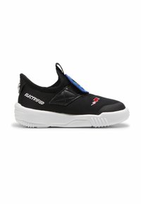 Melnas slip-on kedas ar sieta auduma virspusi, baltu gumijas zoli, teksturētiem akcentiem un zilu birku, kurā ir zibens simbols.