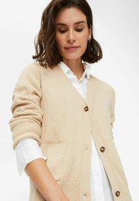 BRAX STYLE ALICIA - Strickjacke - soft beige