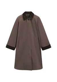 Cappotto marrone con colletto in velluto a coste, maniche lunghe e tasche laterali. Design semplice con una vestibilità comoda e dettagli minimi.