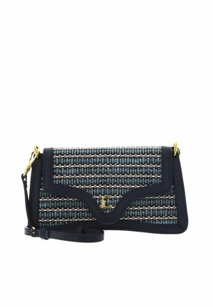 Petit sac à main rectangulaire bleu marine avec devant à texture tissée, fermoir doré, et bandoulière amovible.