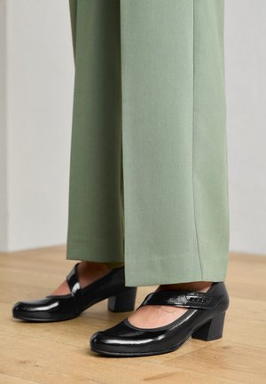 Gabor Comfort Klasszikus sarkú cipők - schwarz