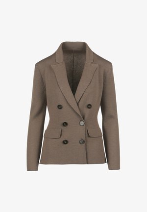 Blazer marrón de doble botonadura en tejido texturizado, con cuello con muescas, cuatro botones negros y dos bolsillos frontales.