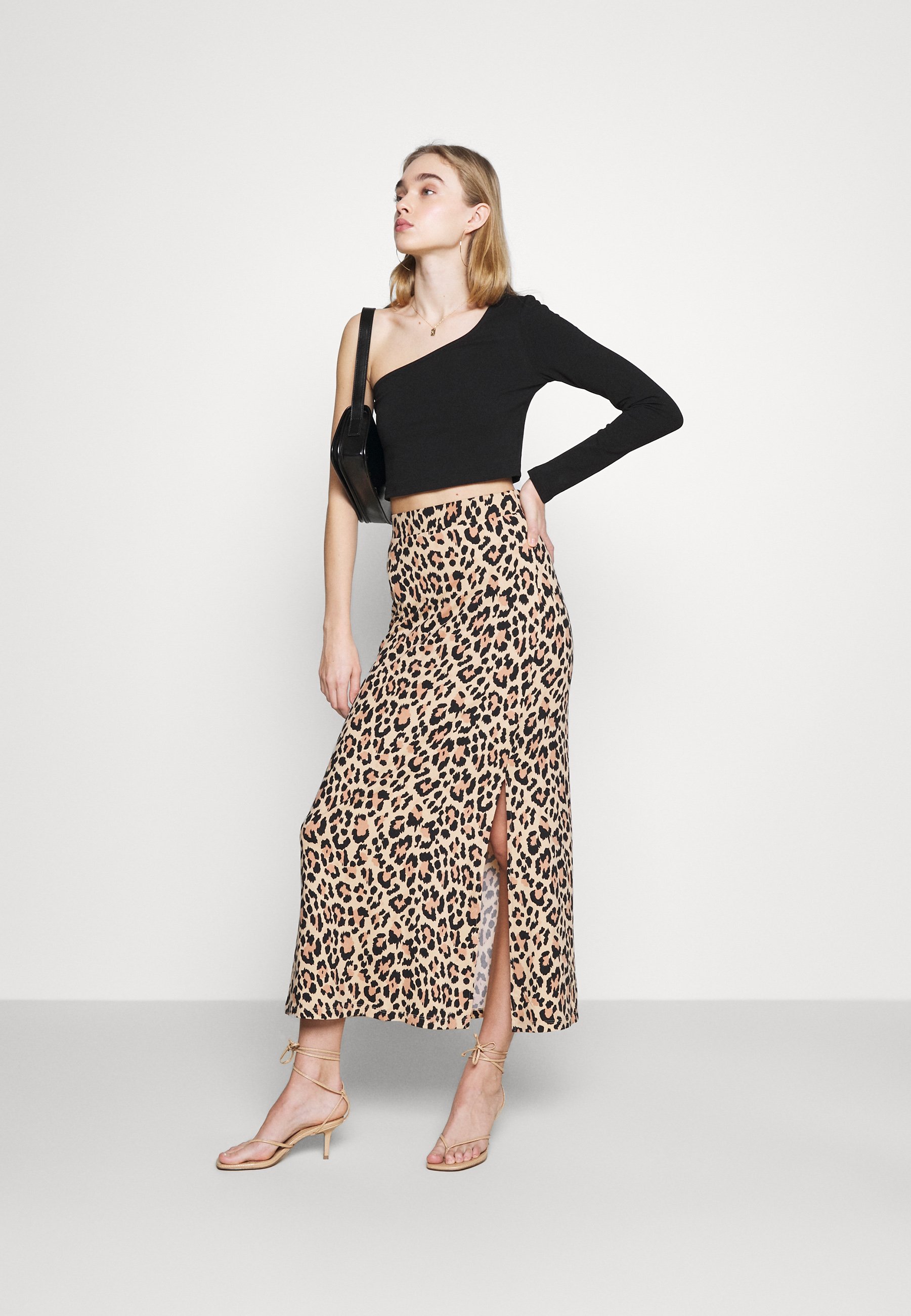 Women ONE SLEEVE CROP TOP - Long sleeved top Women ONE SLEEVE CROP TOP - Long sleeved top